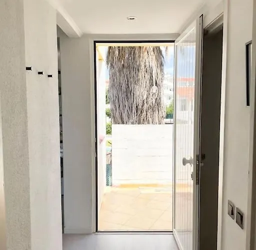 Διαμέρισμα Cosy In Centre Αλμπουφέιρα